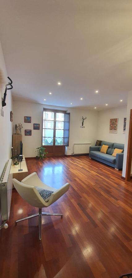 El Mussol De La Vila Camprodon, Balconets Amb Vistes A La Placa ภายนอก รูปภาพ