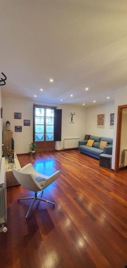 El Mussol De La Vila Camprodon, Balconets Amb Vistes A La Placa ภายนอก รูปภาพ