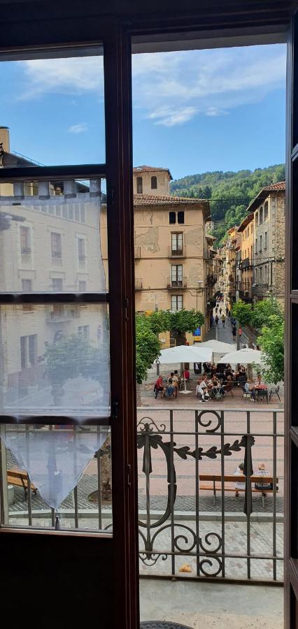 El Mussol De La Vila Camprodon, Balconets Amb Vistes A La Placa ภายนอก รูปภาพ